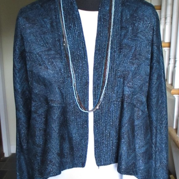 Blue Sweater - Picture 2 of 7